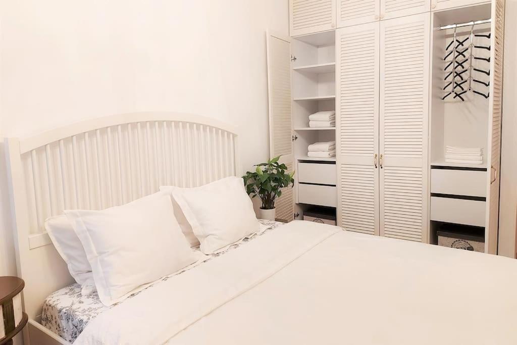 Cosy Boutique 61 Sqm Apartment - Private Parking - Ten Blocks Residence Bukareszt Zewnętrze zdjęcie