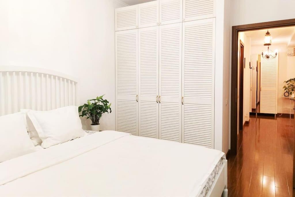 Cosy Boutique 61 Sqm Apartment - Private Parking - Ten Blocks Residence Bukareszt Zewnętrze zdjęcie