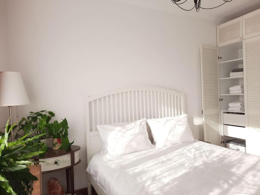 Cosy Boutique 61 Sqm Apartment - Private Parking - Ten Blocks Residence Bukareszt Zewnętrze zdjęcie