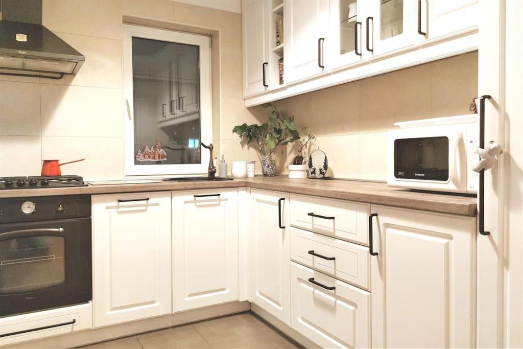 Cosy Boutique 61 Sqm Apartment - Private Parking - Ten Blocks Residence Bukareszt Zewnętrze zdjęcie